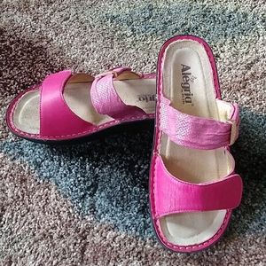 Alegria Karmen Fuchsia Mixer sandal women's 9